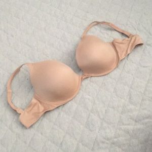 Victoria’s Secret nude bra